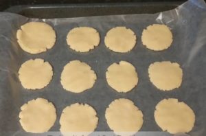 How to make almond cookies